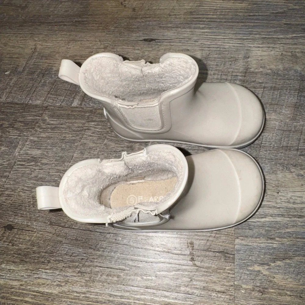 BEARPAW Toddler Chelsea Rain Boots Size 5 Taupe Waterproof Pull On Kids